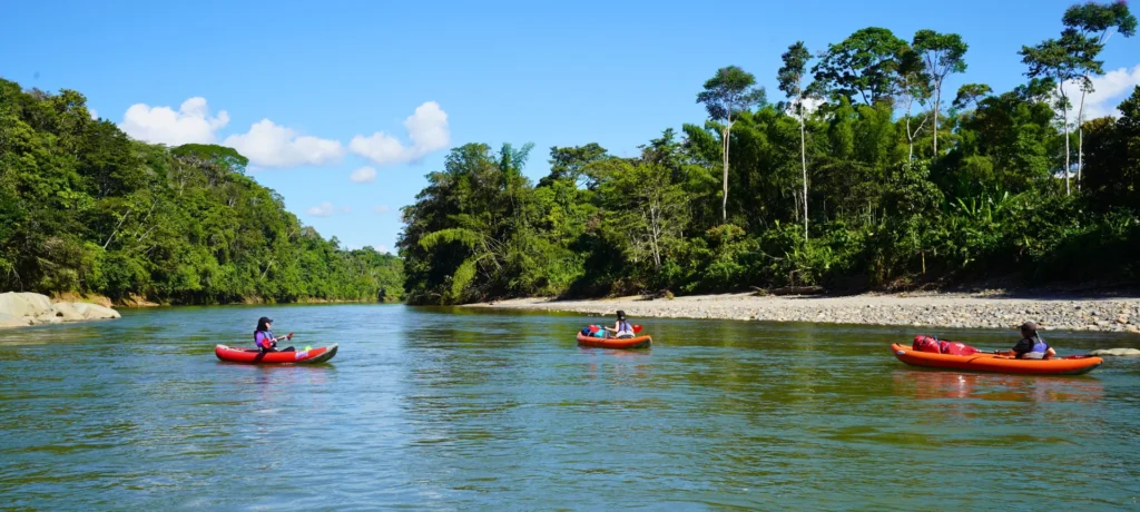 Kayaking Arajuno Glamping